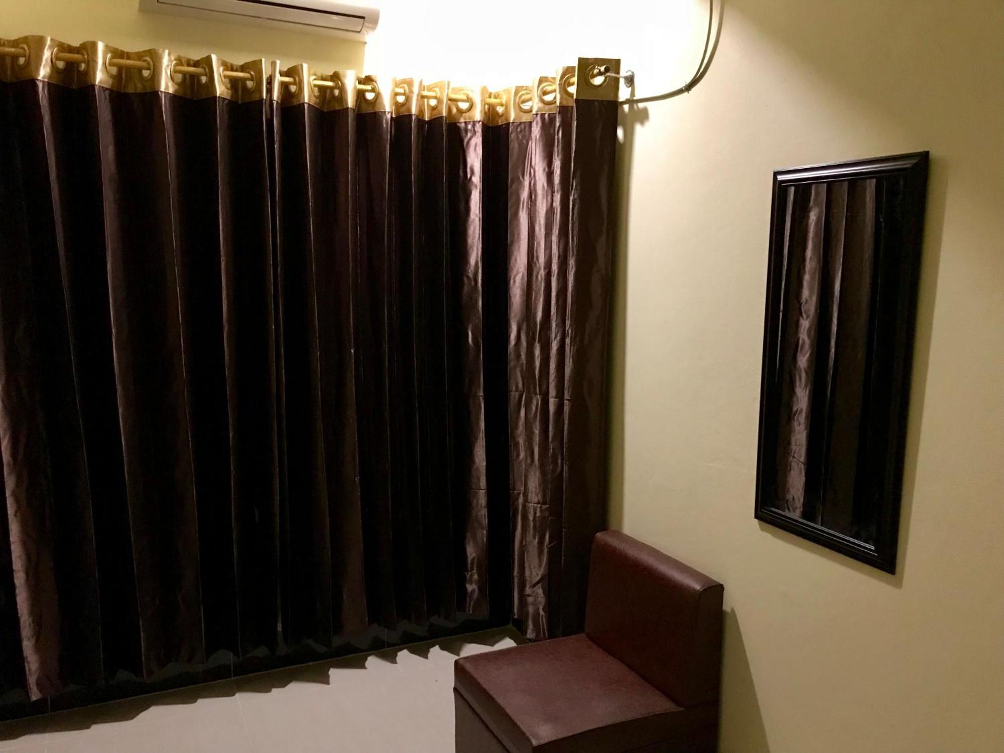 Q Palace Hotel Comilla Eksteriør billede
