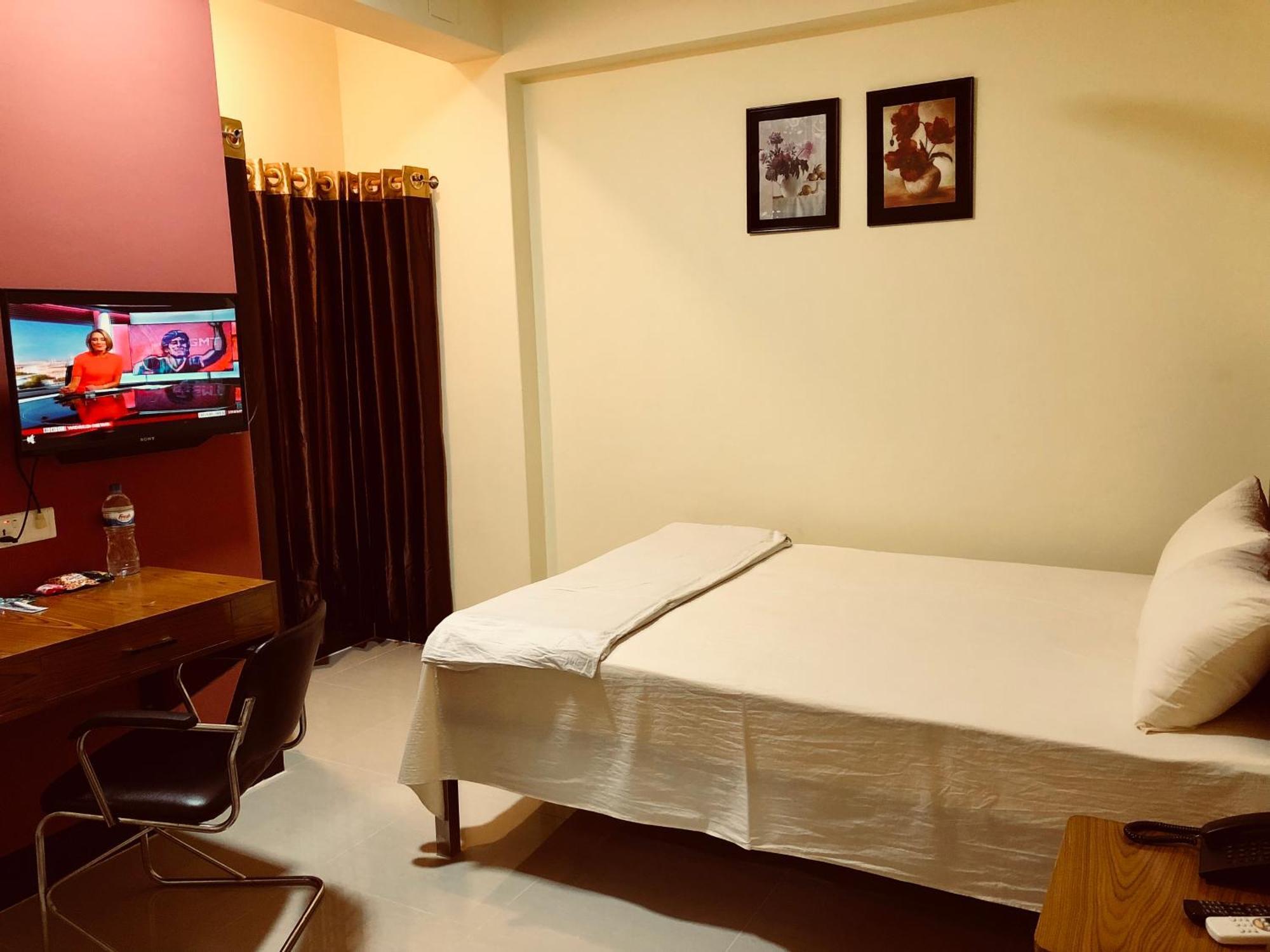 Q Palace Hotel Comilla Eksteriør billede