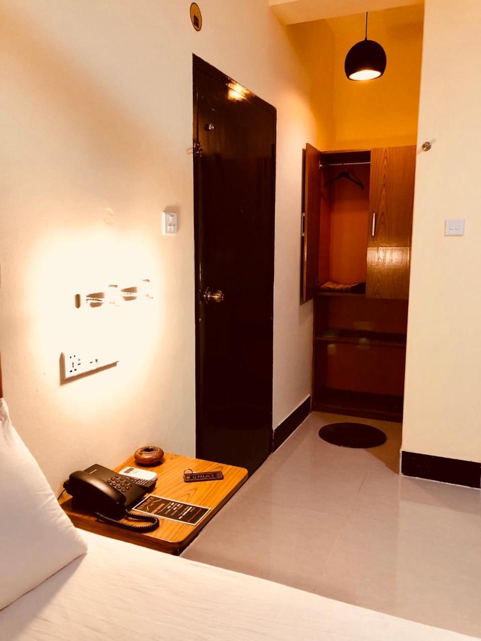Q Palace Hotel Comilla Eksteriør billede